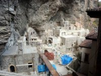 Turizm Bakanı Ersoy’un Sümela Manastırı Açıklaması Turizmcileri Sevindirdi