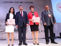 Rize'nin Yılın Doktorları Belgelerini Bakan Koca'dan Aldı