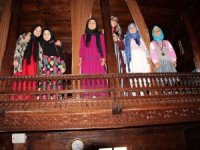 200 Yıllık Tarihi Ahşap Cami Çocuklarla Şenlendi