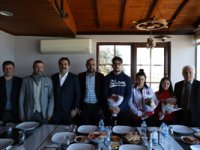 Halterin Dünya Şampiyonları Rize'de Gazetecilerle Bir Araya Geldi