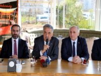 Yazıcı, Rize'de Esnaf Odası Temsilcileri ile Bir Araya Geldi