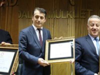 Rize'de AK Partili 3 Belde Başkanı Mazbatalarını Aldı
