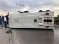 İşçileri Taşıyan Midibüs Devrildi: 6 Yaralı