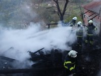 Sinop'ta ev yangını: 3 ölü