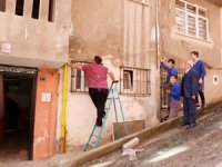 Rize'de İhtiyaç Sahiplerinin Evine "Kardeş Eli" Değiyor