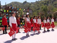 Rize Özel Çözüm İlkokulu'ndan Festival Gibi 23 Nisan Kutlaması
