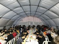 Ak Gençlik Rize, Gönül Sofrasında 250 Üniversiteliye İftar Açtırıyor