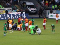 Emre Akbaba’nın Bileği Kırıldı