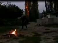 Araziye Düşen Yıldırımdan Kıl Payı Kurtuldu