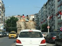 İzmir’de Ölüme Davetiye Çıkaran Yolculuk