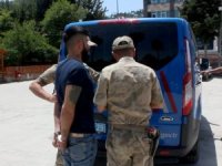 ’Dur’ İhtarına Uymayan Mülteci Askeri Personele Çarptı