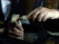 Gençlerin Hayallerini Cama Ve Aynaya İşliyorlar