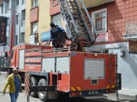 Ağrı’da Şiddetli Rüzgar Çatıları Uçurdu