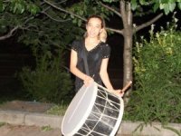 Bursalılar Sahura Kadın Davulcuyla Uyanıyor