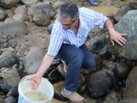 Derenin Yatağı Değiştirilince Balıkları Kurtarmak Köylüye Düştü