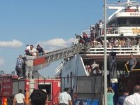 Feribotun Makine Dairesinde Yangın Çıktı, Zor Anlar Yaşandı