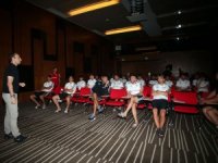 Beşiktaş Futbol Takımı’na Yeni Sezon Kuralları Hakkında Bilgi Verildi
