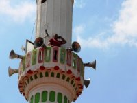 Telefon Görüşmesi İçin Minareye Çıkıyorlar
