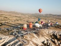 Kapadokya Balon Festivalini 100 Bin Turist Takip Etti