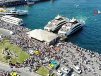 İstanbullular Eminönü İskelesi’ne Akın Etti, Yoğunluk Havadan Görüntülendi