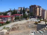 Rize'de Mahalleyi "Çin Seddi" Gibi Ayırdılar