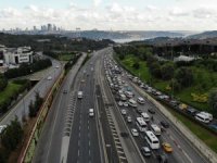 İstanbul’da Tatil Dönüşü Trafik Havadan Görüntülendi