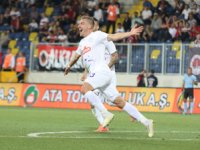 Melnjak: "Yeni sözleşme teklifi beni çok mutlu eder"