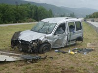 Amasya'da hafif ticari araç devrildi: 5 yaralı