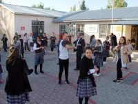 Ağrı’da Öğrenciler Her Sabah Derse Sporla Başlıyor