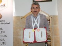 Amasyalı Arıcı Dünya Birincisi Ve Üçüncüsü Oldu