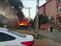 Pendik’te Fabrika Bahçesinde Korkutan Yangın