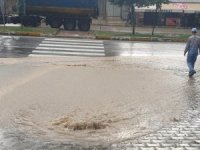 Diyarbakır’da Sağanak: Ev Ve İş Yerlerini Su Bastı