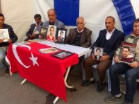 Hdp Önündeki Ailelerin Evlat Nöbeti 73. Günde
