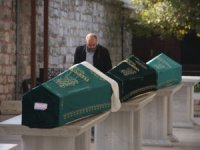 Bakırköy’de Siyanür Dehşetinde Ölen Aile Son Yolculuğuna Uğurlandı