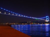İstanbul’un Simgeleri, Çocuklar İçin Maviye Büründü