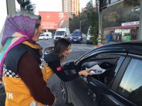 Rize'de Polisler Durdurdu Sağlıkçılar Bilgilendirdi