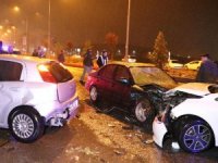 Otomobil Kaza Sonrası Toplanan Kalabalığa Daldı: 6 Yaralı
