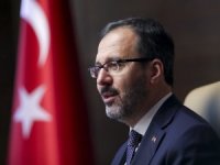 Bakan Kasapoğlu, İstiklal Marşı’nın Yarıda Kesilmesine Tepki Gösterdi