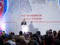 Bakan Selçuk’tan Dijital Çağ Açıklaması
