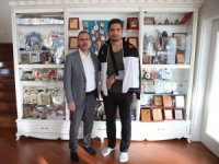 Bakan Kasapoğlu’dan Taha Akgül’e Geçmiş Olsun Ziyareti