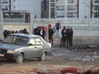 İzmir’de İki Aile Arasında Silahlı Çatışma: 4 Yaralı