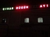 Düğün Sahibi Husumetli Aileleri Çağırdı, Ortalık Savaş Alanına Döndü