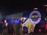 Taraftardan Fenerbahçe Kafilesine Yumurtalı Saldırı