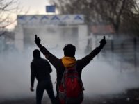 Yunan Askerinden Göçmenlere Sert Müdahale