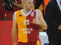 Milan Macvan 30 Yaşında Basketbolu Bıraktı