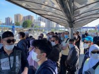 Metrobüsler Ve Duraklarda Dikkat Çeken Yoğunluk