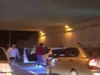 Trafiği Dakikalarca Kapatan Ve Havaya Ateş Açan Magandalar Yakalandı