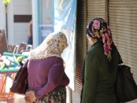 Hırsızlık Yaparken Yakalanan Anne İle Kızına 900 Lira Maske Cezası