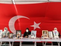 Hdp Önündeki Ailelerin Evlat Nöbeti 306’ncı Gününde