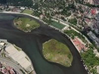 İbb’nin 3 Haftada Düzelecek Dediği Haliç, Daha Da Siyaha Büründü